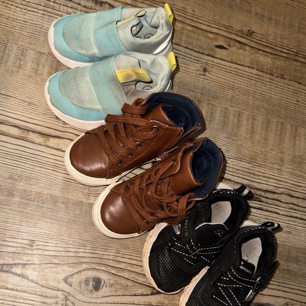 Boys size 6 shoe Lot